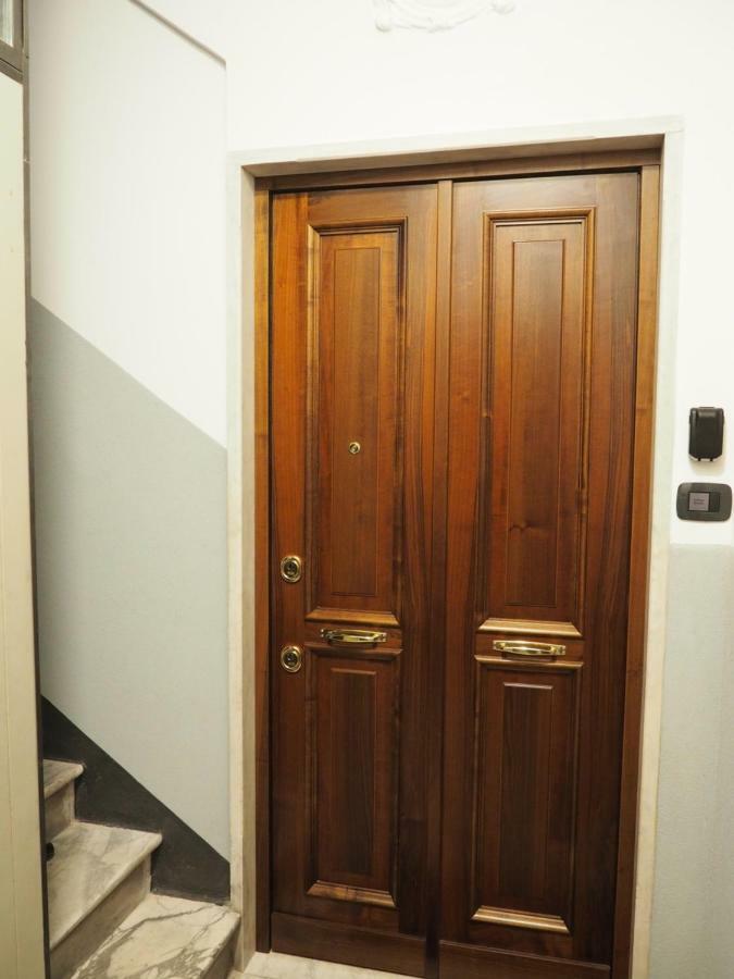 La Porta Accanto A Soli 900 Mt Dal Gaslini Genua Exteriör bild